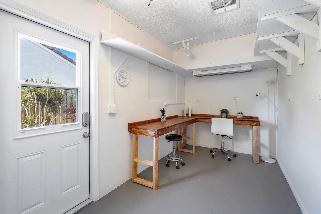 7534 Texas Trail Boca Raton, FL 33487 - Photo 32 of 35 Garage Workshop