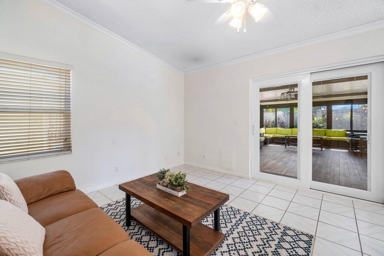 7534 Texas Trail Boca Raton, FL 33487 - Photo 8 of 35 Family Room 3