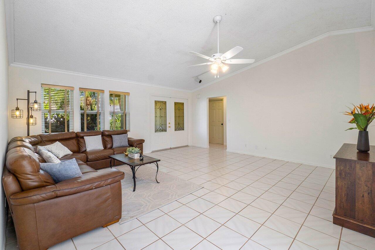7534 Texas Trail Boca Raton, FL 33487 - Photo 10 of 35 Living Room 2