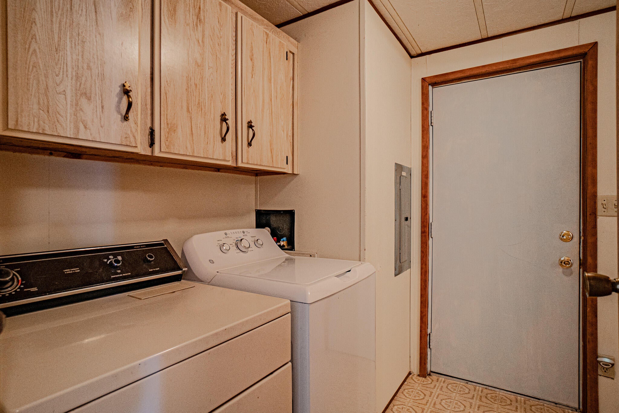 555 Freeman Road, Unit 98 Central Point, OR 97502 - Photo 11 of 24 DSC02085-HDR