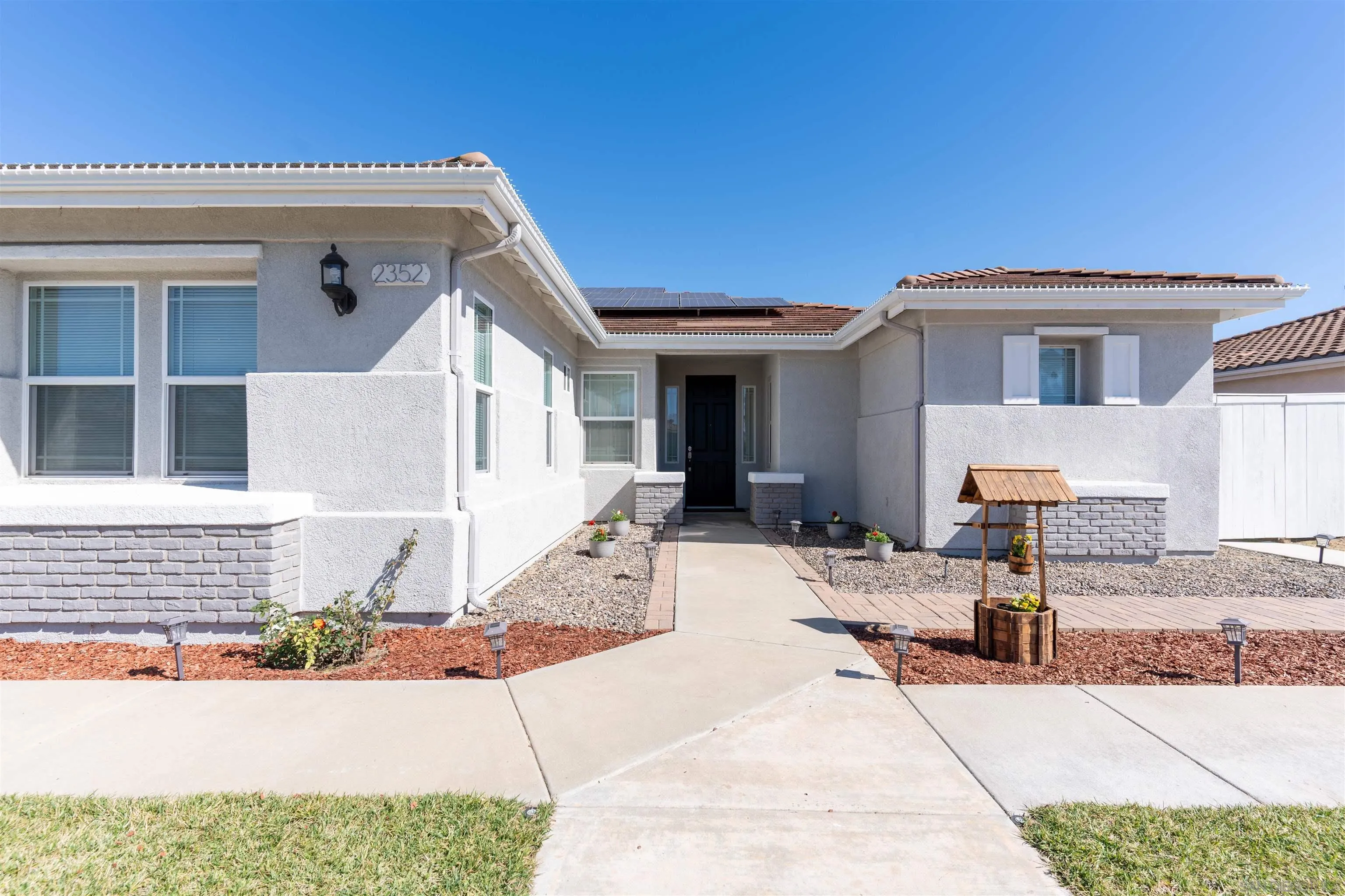 2352 Clearcrest Lane Fallbrook, CA 92028 - Photo 5 of 33 a front view of a house with garage