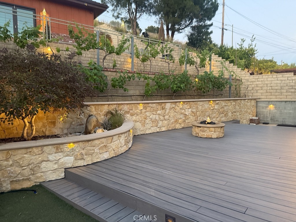 2746 North Kenneth Road Burbank, CA 91504 - Photo 26 of 29