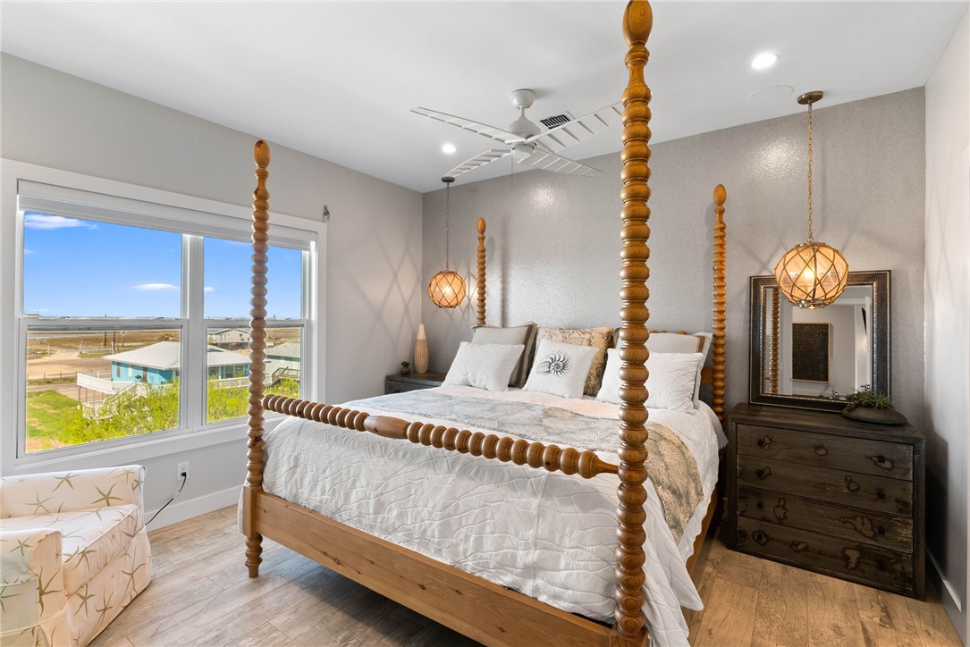 124 Channelview Road Rockport, TX 78382 - Photo 19 of 40