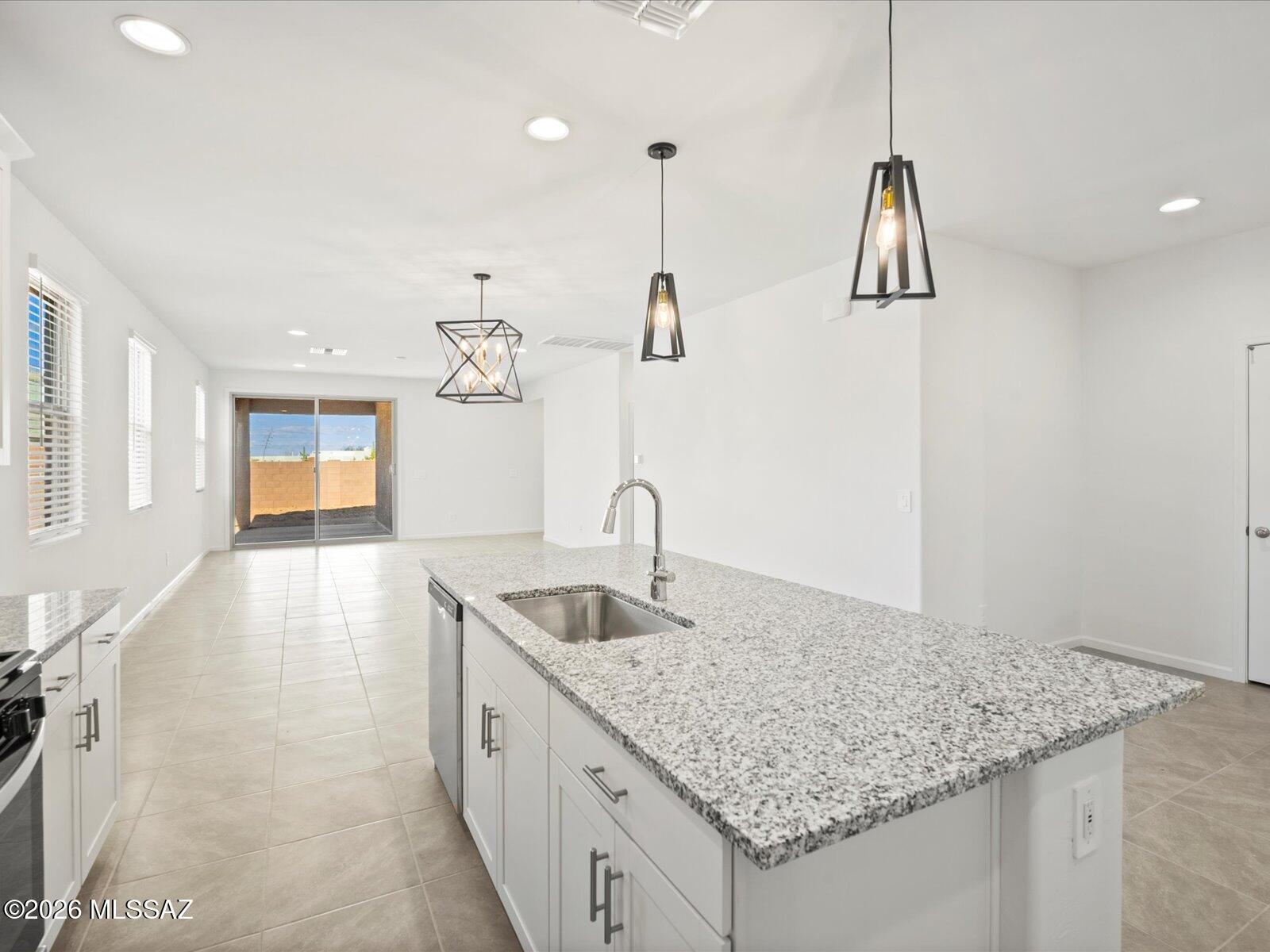 5139 West Gainer Ridge Road Tucson, AZ 85757 - Photo 8 of 16