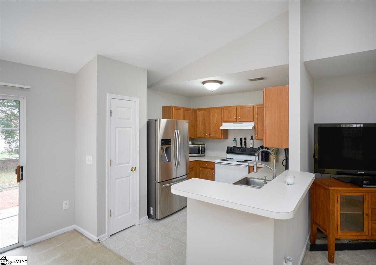 23 Hawkesbury Road Simpsonville, SC 29681 - Photo 8 of 24 Gallery Image 8