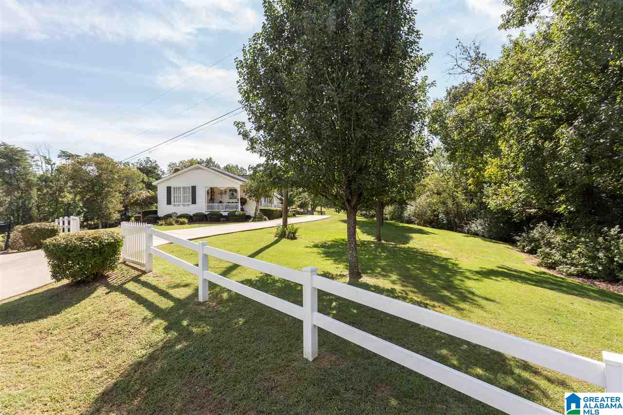 1495 Sawyer Mountain Road Oneonta, AL 35121 - Photo 3 of 39
