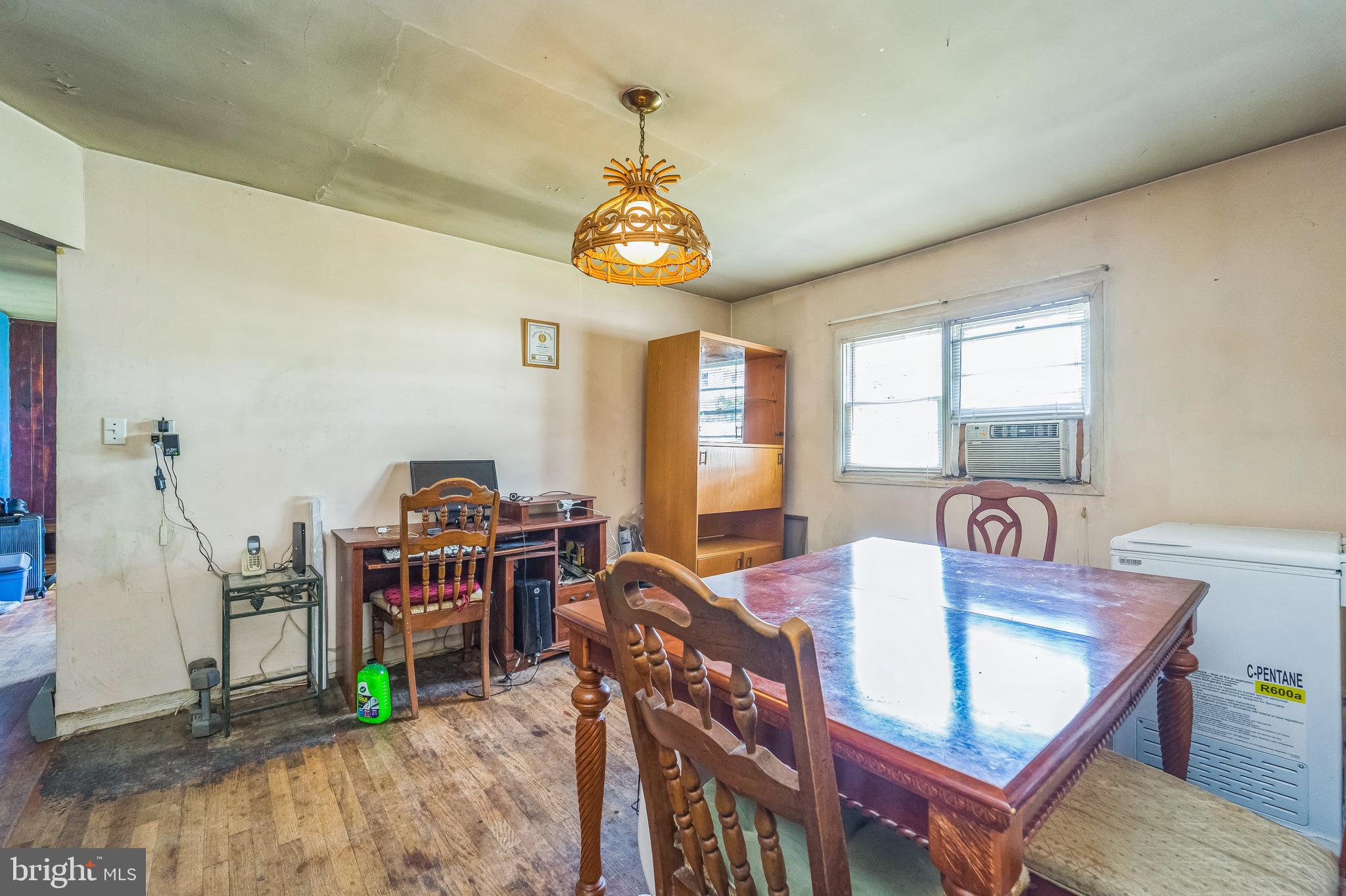 7701 Emerson Road Hyattsville, MD 20784 - Photo 11 of 30 Gallery Image 11