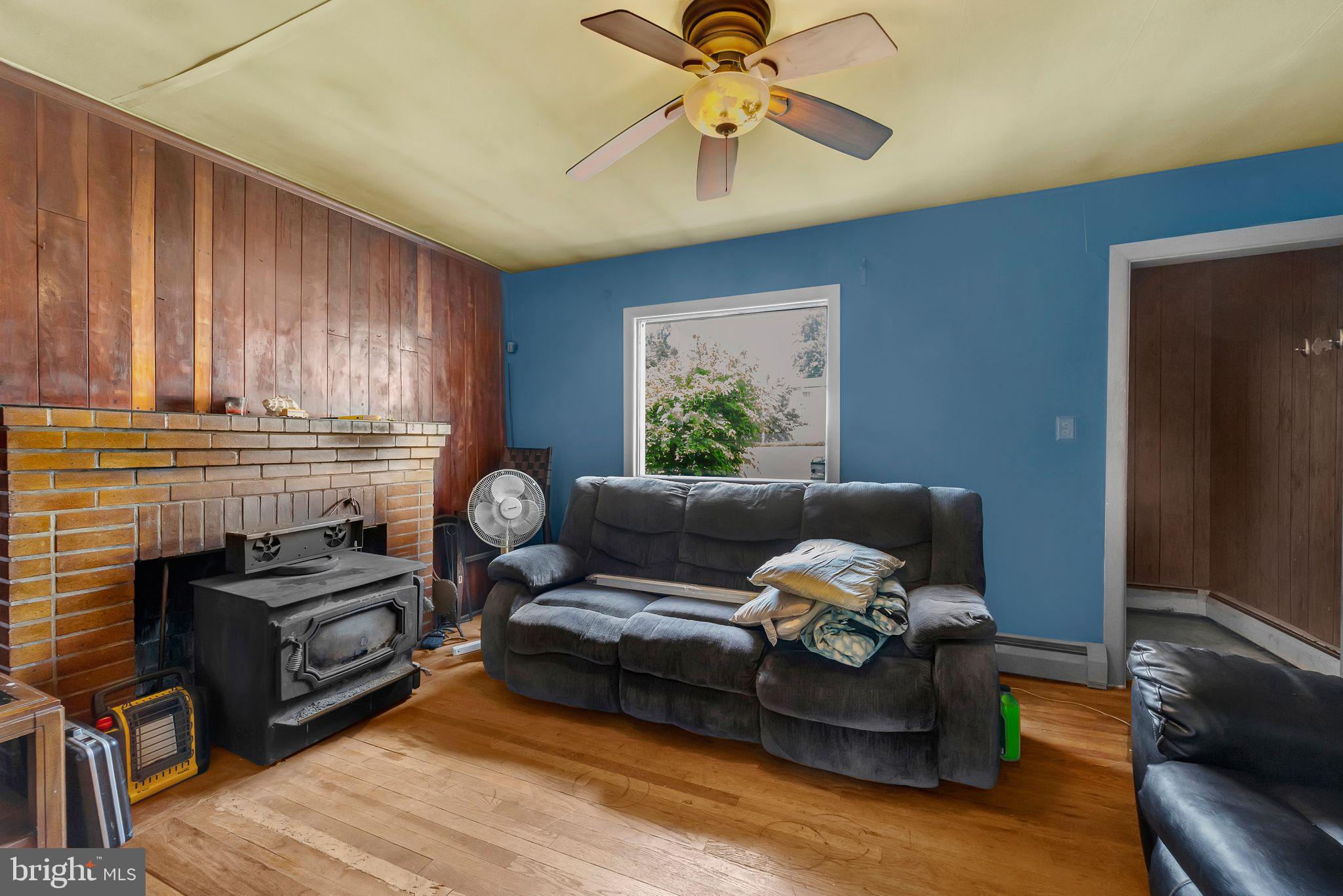 7701 Emerson Road Hyattsville, MD 20784 - Photo 4 of 30 Gallery Image 4