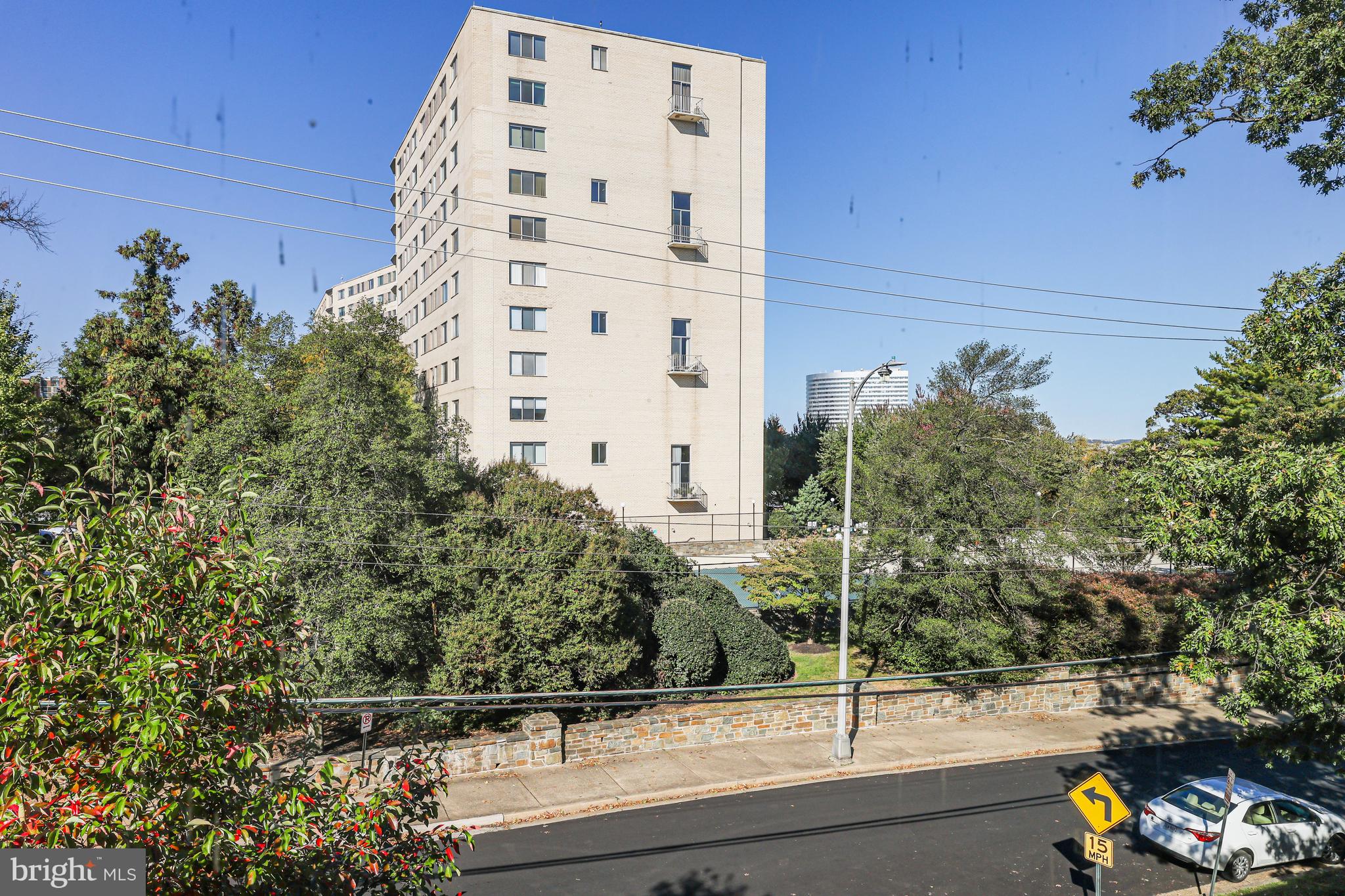 1404 12th Street North, Unit 32 Arlington, VA 22209 - Photo 7 of 26 a view of a tall building
