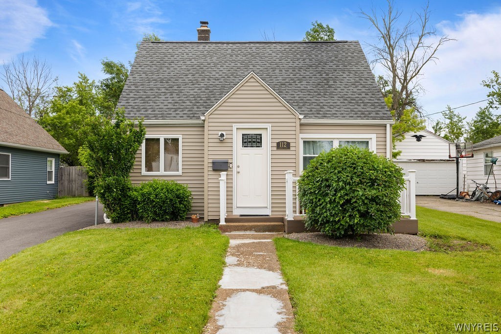 112 Larch Road Amherst, NY 14226 - Photo 1 of 24