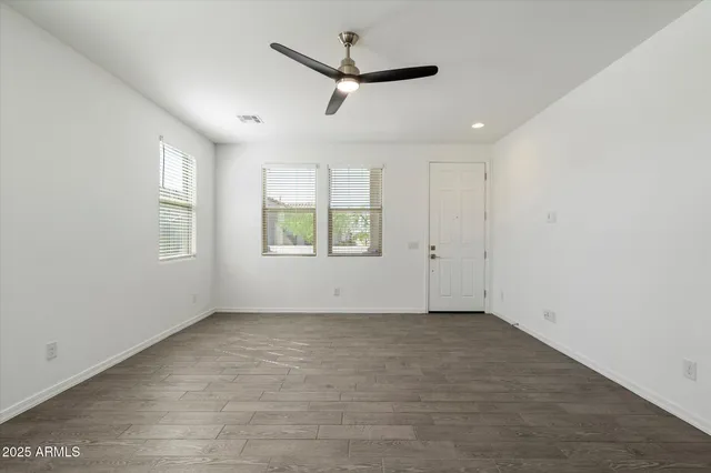 $1,995 | 25101 North 141st Avenue, Surprise, AZ 85387