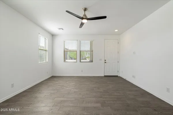 $1,995 | 25101 North 141st Avenue, Surprise, AZ 85387