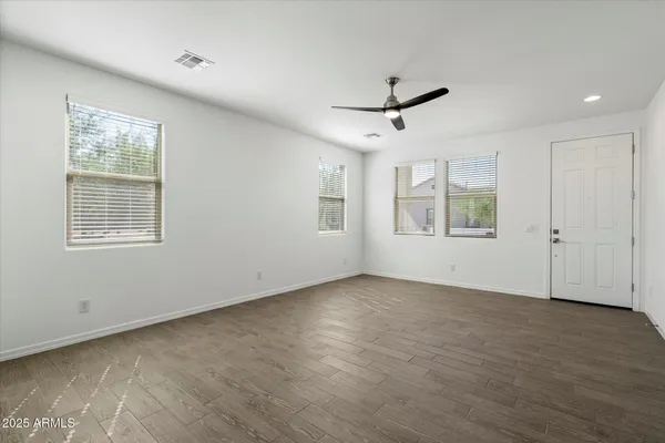 $1,995 | 25101 North 141st Avenue, Surprise, AZ 85387