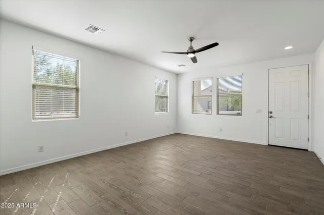 $1,995 | 25101 North 141st Avenue, Surprise, AZ 85387