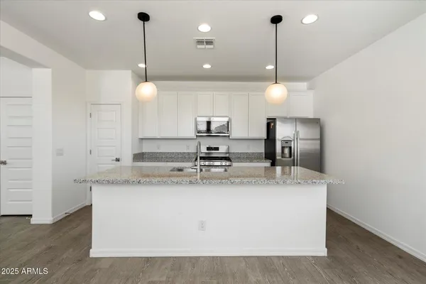 $1,995 | 25101 North 141st Avenue, Surprise, AZ 85387