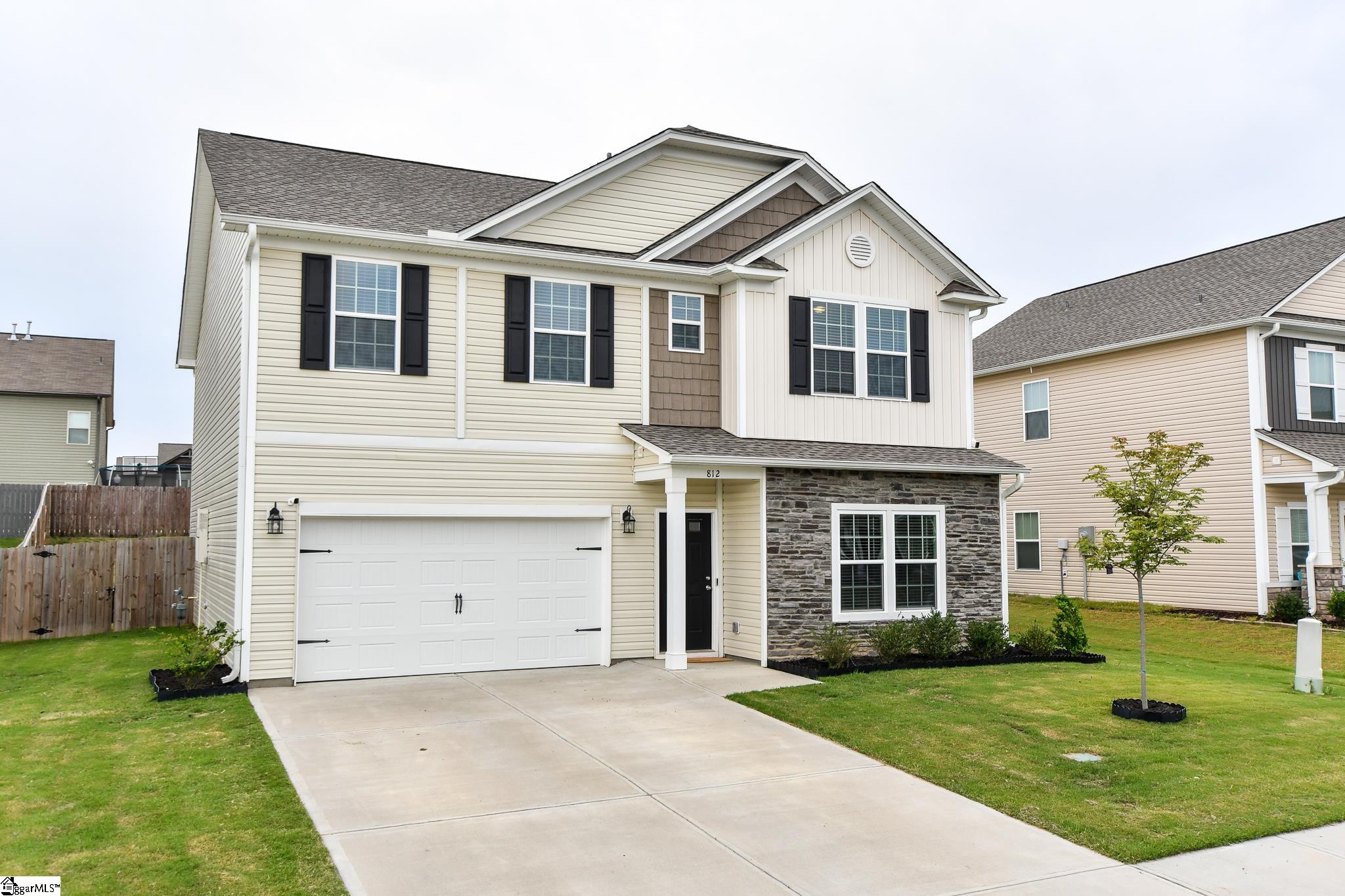 812 Camberwell Road Simpsonville, SC 29680 - Photo 2 of 32