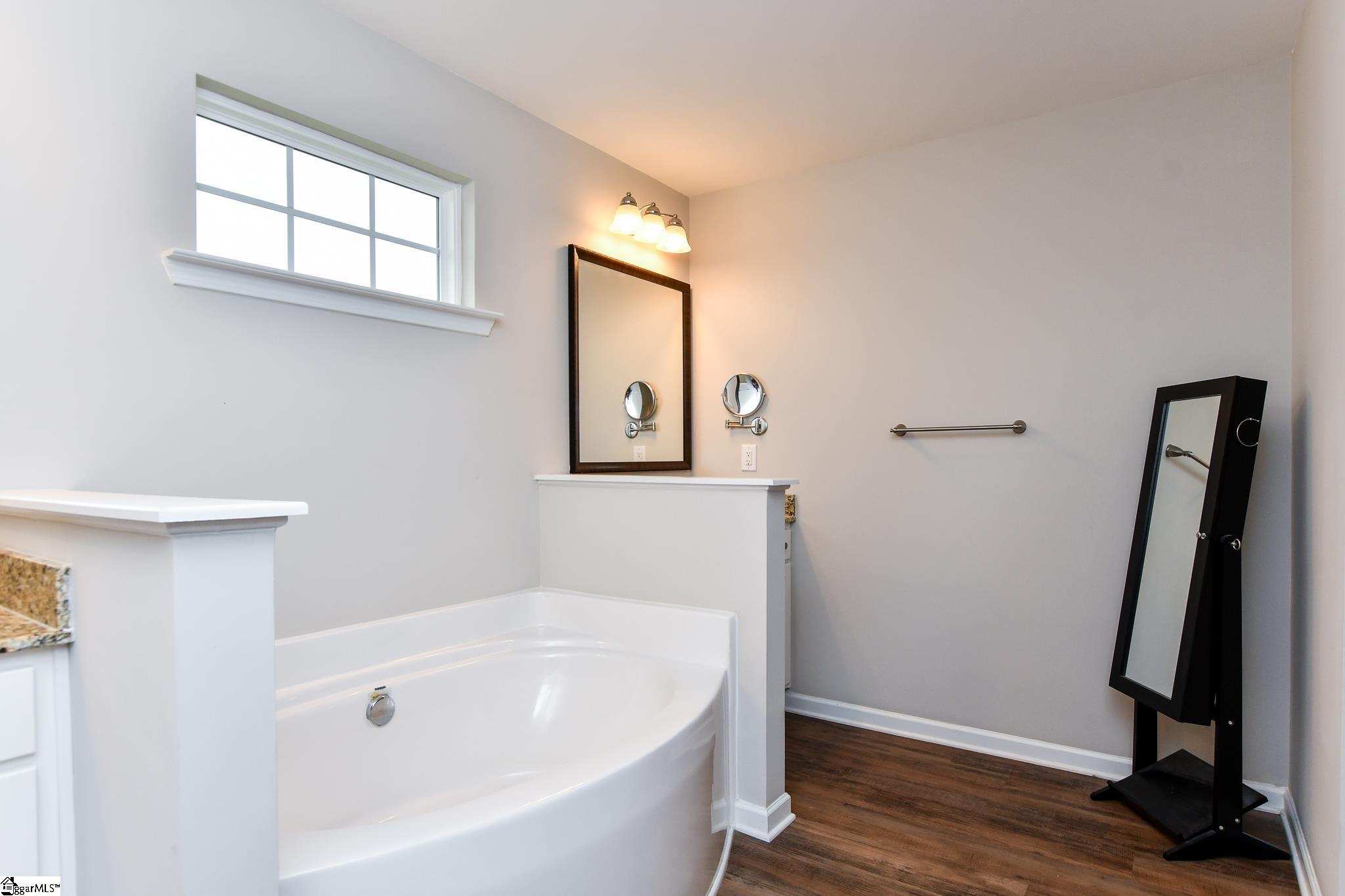 812 Camberwell Road Simpsonville, SC 29680 - Photo 21 of 32