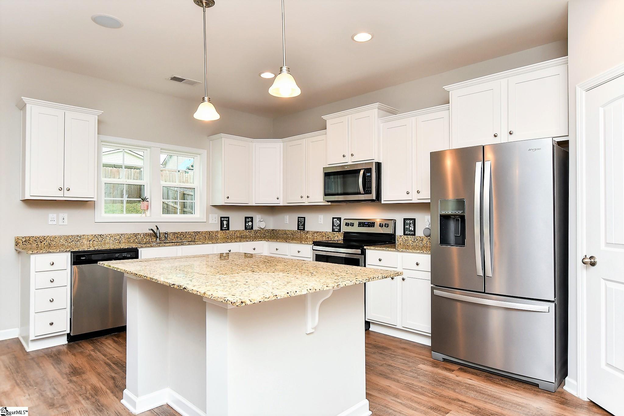 812 Camberwell Road Simpsonville, SC 29680 - Photo 4 of 32