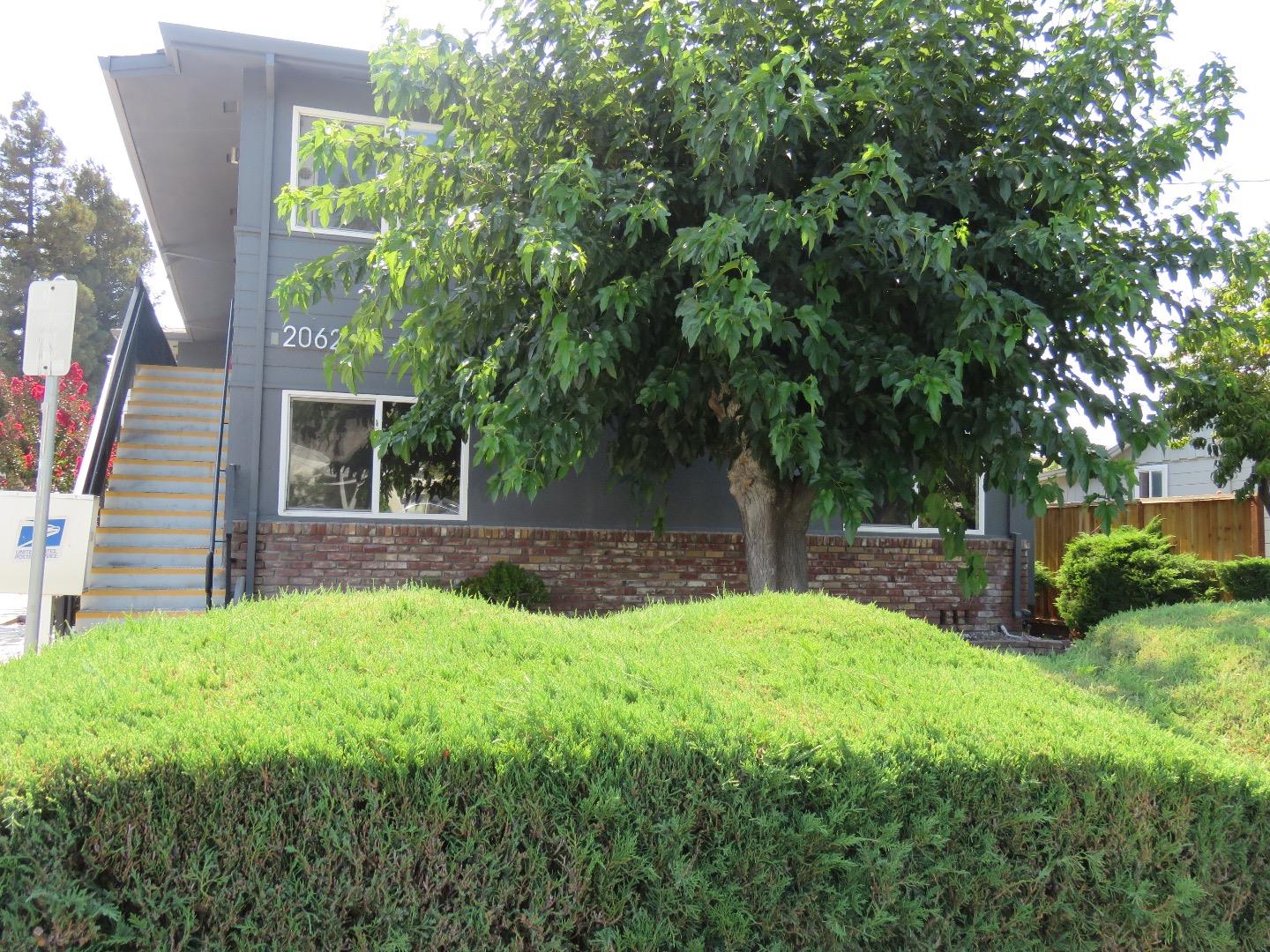 2062 Main Street Santa Clara, CA 95050 - Photo 4 of 18 a view of a backyard with a small cabin