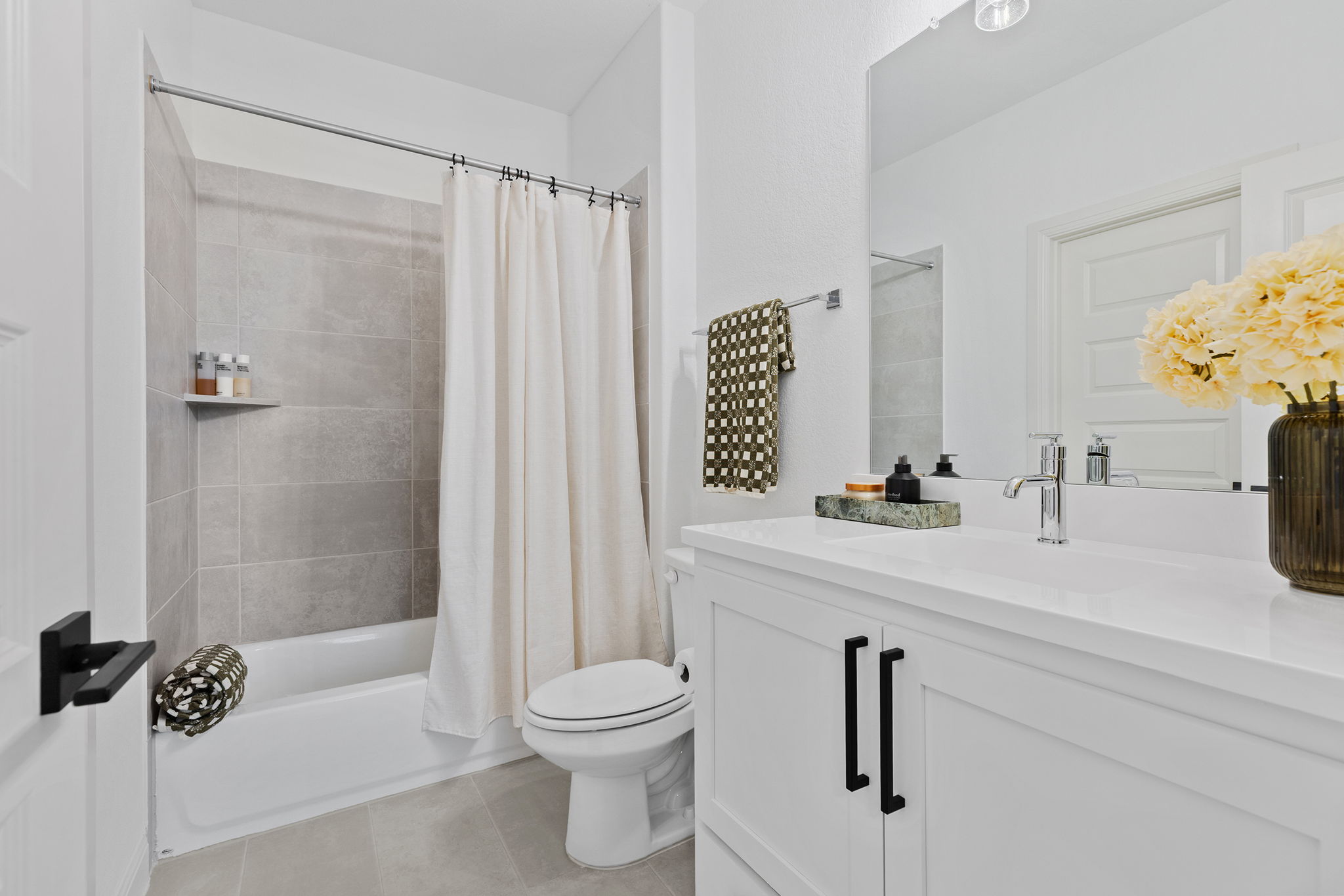 439 Wellborn Road Liberty Hill, TX 78642 - Photo 26 of 40 Secondary ensuite bathroom