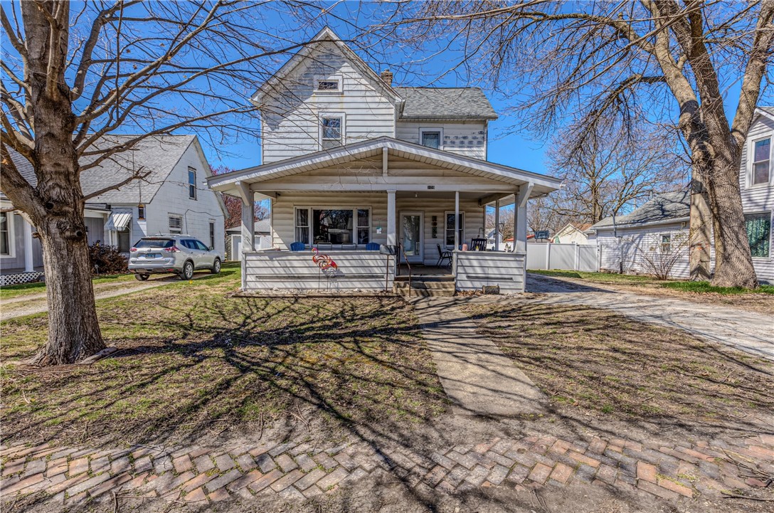 109 South St John Street Assumption, IL 62510 - Photo 1 of 29
