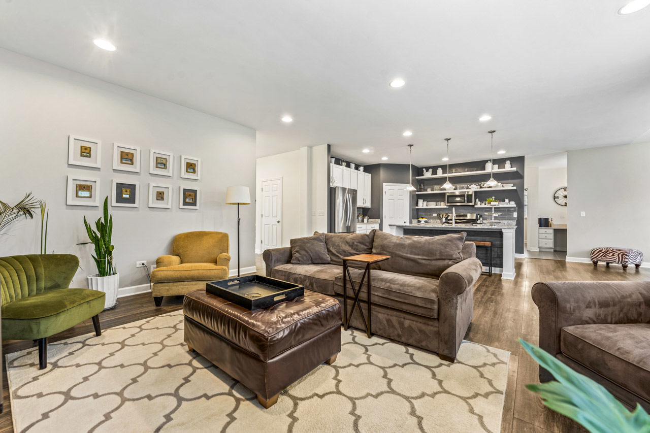1251 West Thomas Road Wheaton, IL 60187 - Photo 11 of 57 Gallery Image 11