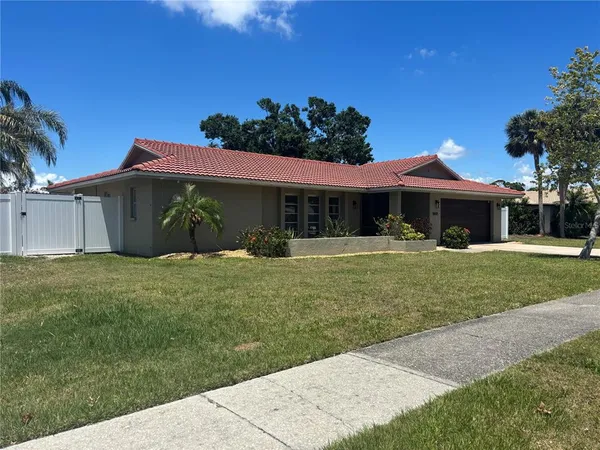 $7,500 | 2921 Captiva Drive, Sarasota, FL 34231