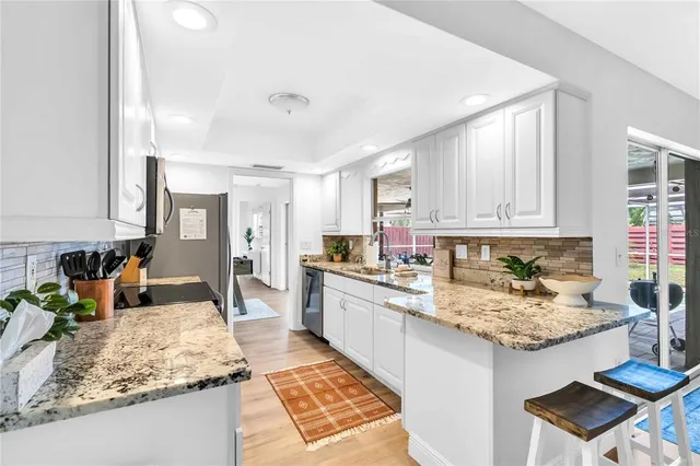 $7,500 | 2921 Captiva Drive, Sarasota, FL 34231