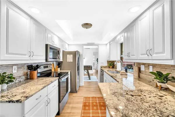 $7,500 | 2921 Captiva Drive, Sarasota, FL 34231