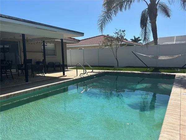 $7,500 | 2921 Captiva Drive, Sarasota, FL 34231