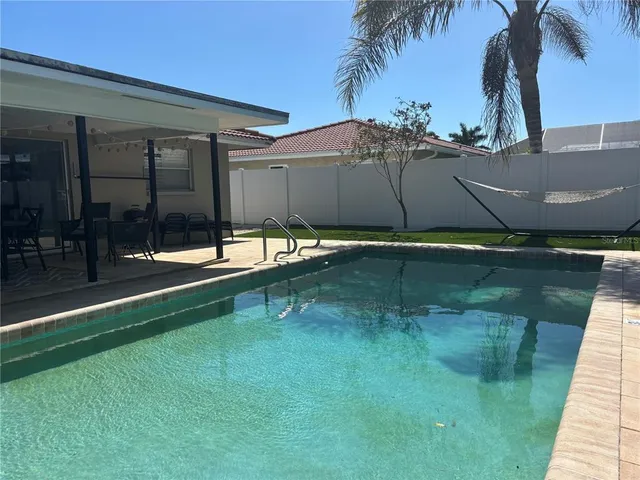 $7,500 | 2921 Captiva Drive, Sarasota, FL 34231