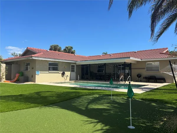 $7,500 | 2921 Captiva Drive, Sarasota, FL 34231