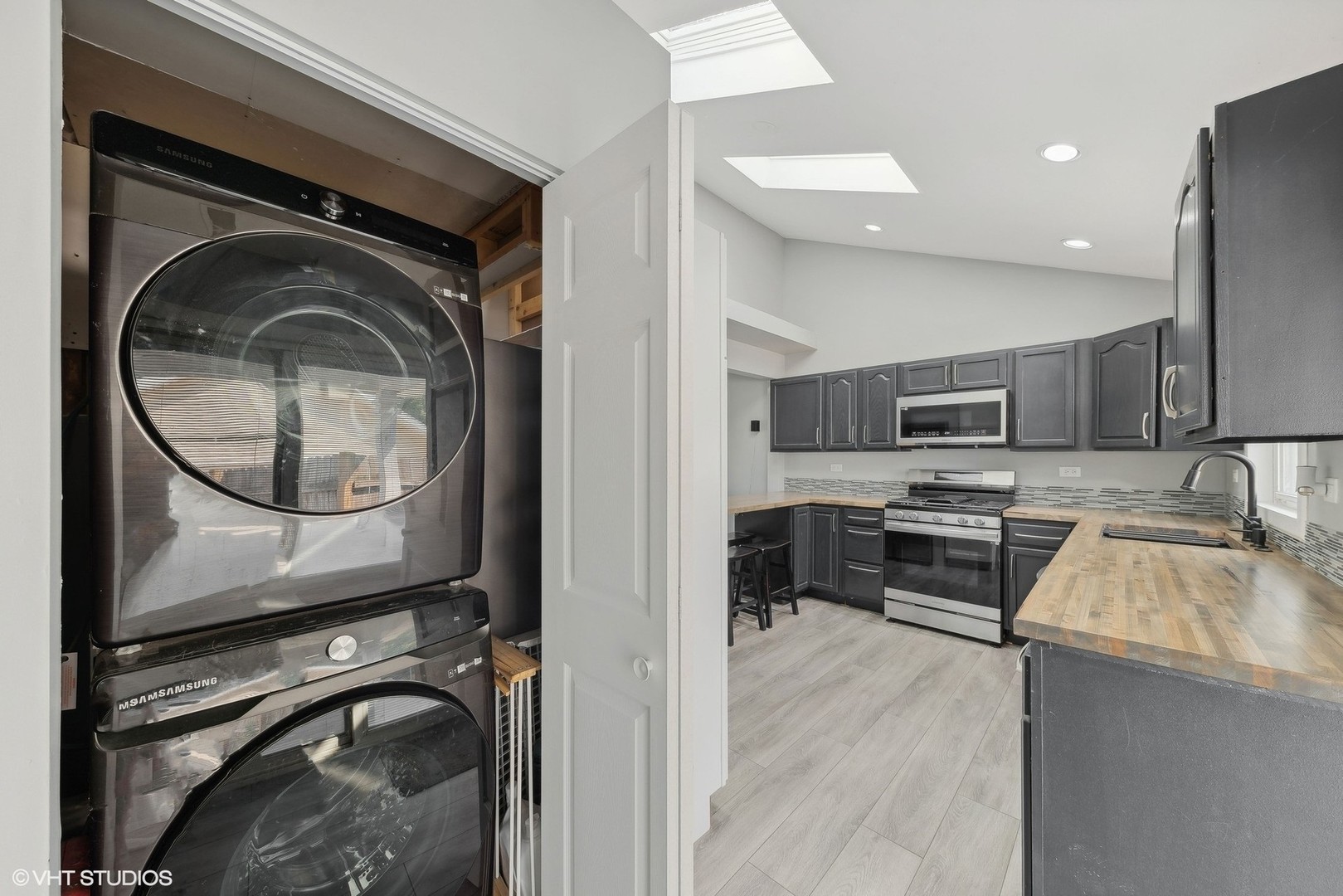 212 Crystal Avenue Lombard, IL 60148 - Photo 7 of 14