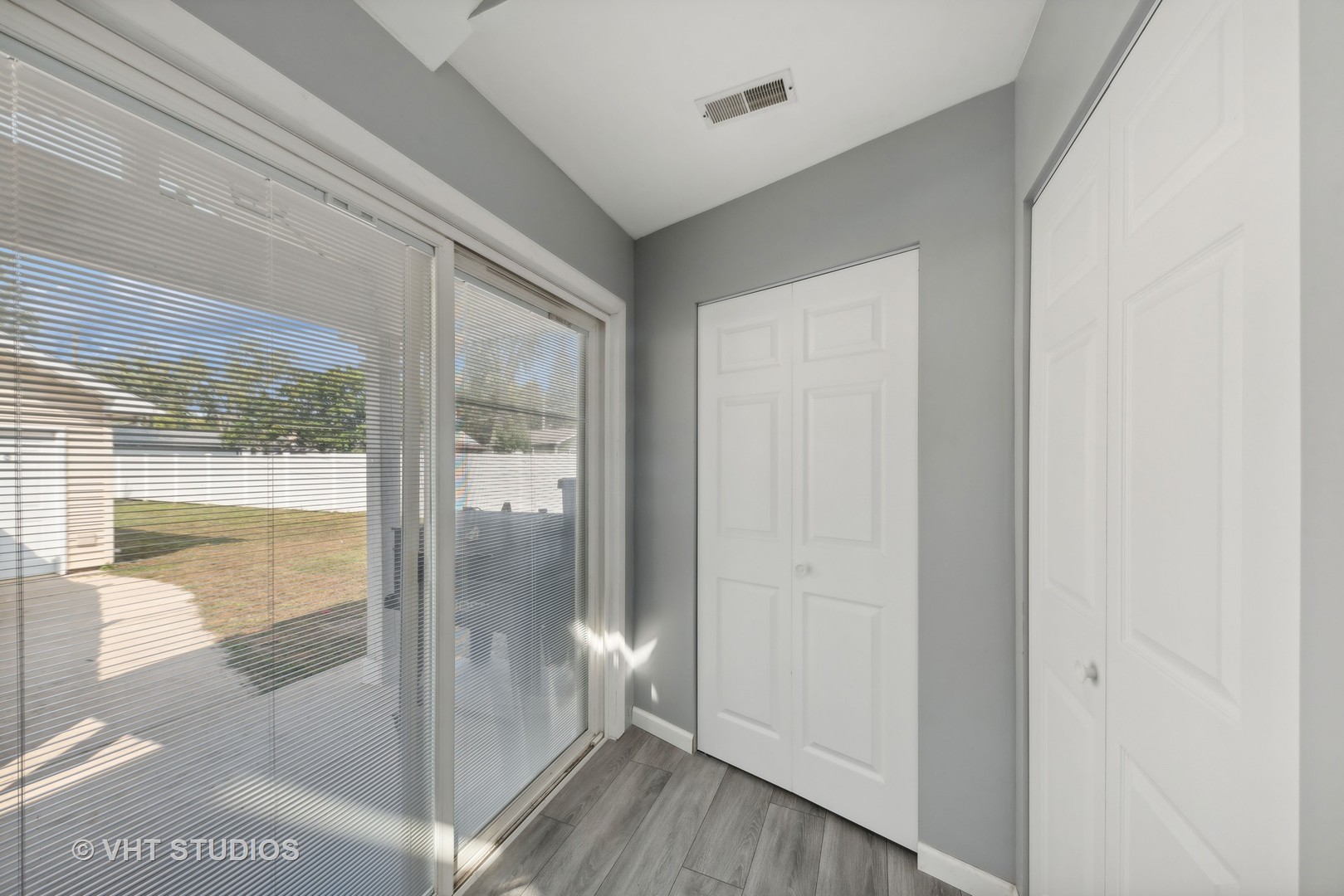 212 Crystal Avenue Lombard, IL 60148 - Photo 8 of 14