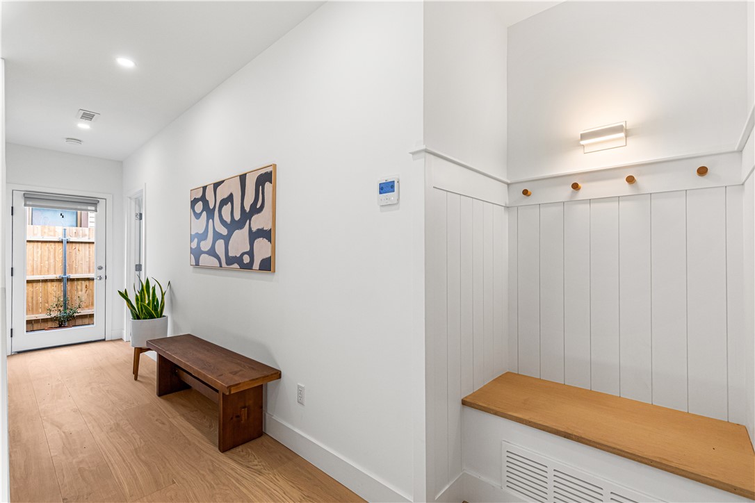 59 Warren Street, Unit 2 Providence, RI 02907 - Photo 7 of 50 Entryway