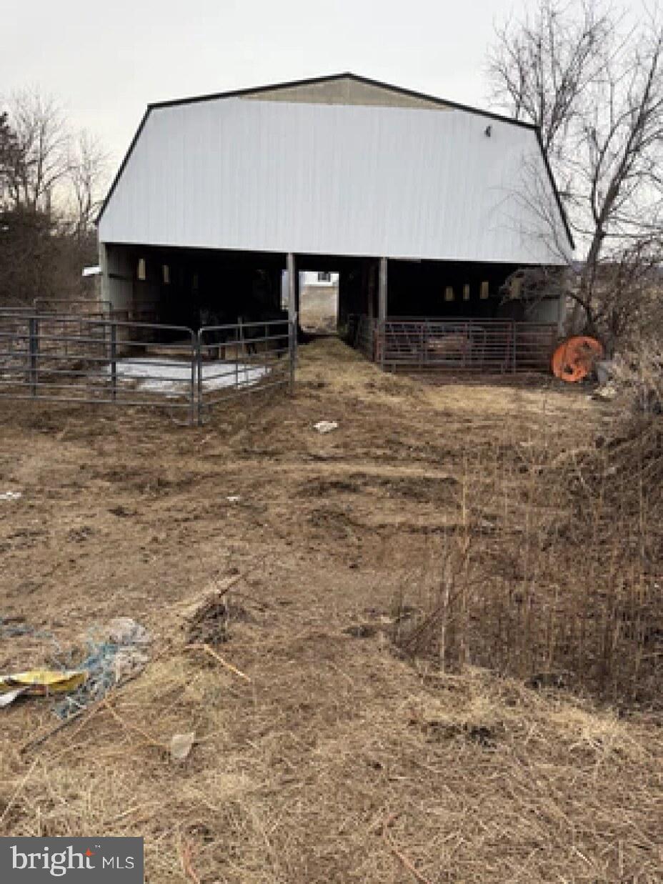 125 Hanna Road Newburg, PA 17240 - Photo 13 of 31