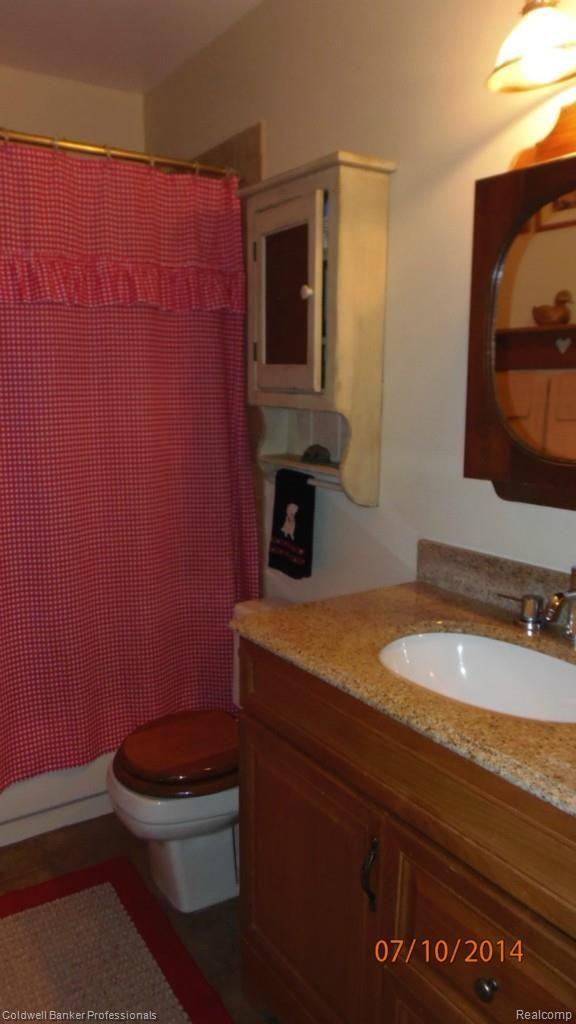 4400 Casey Road Dryden, MI 48428 - Photo 25 of 28 4400 Casey Bath2.jpg