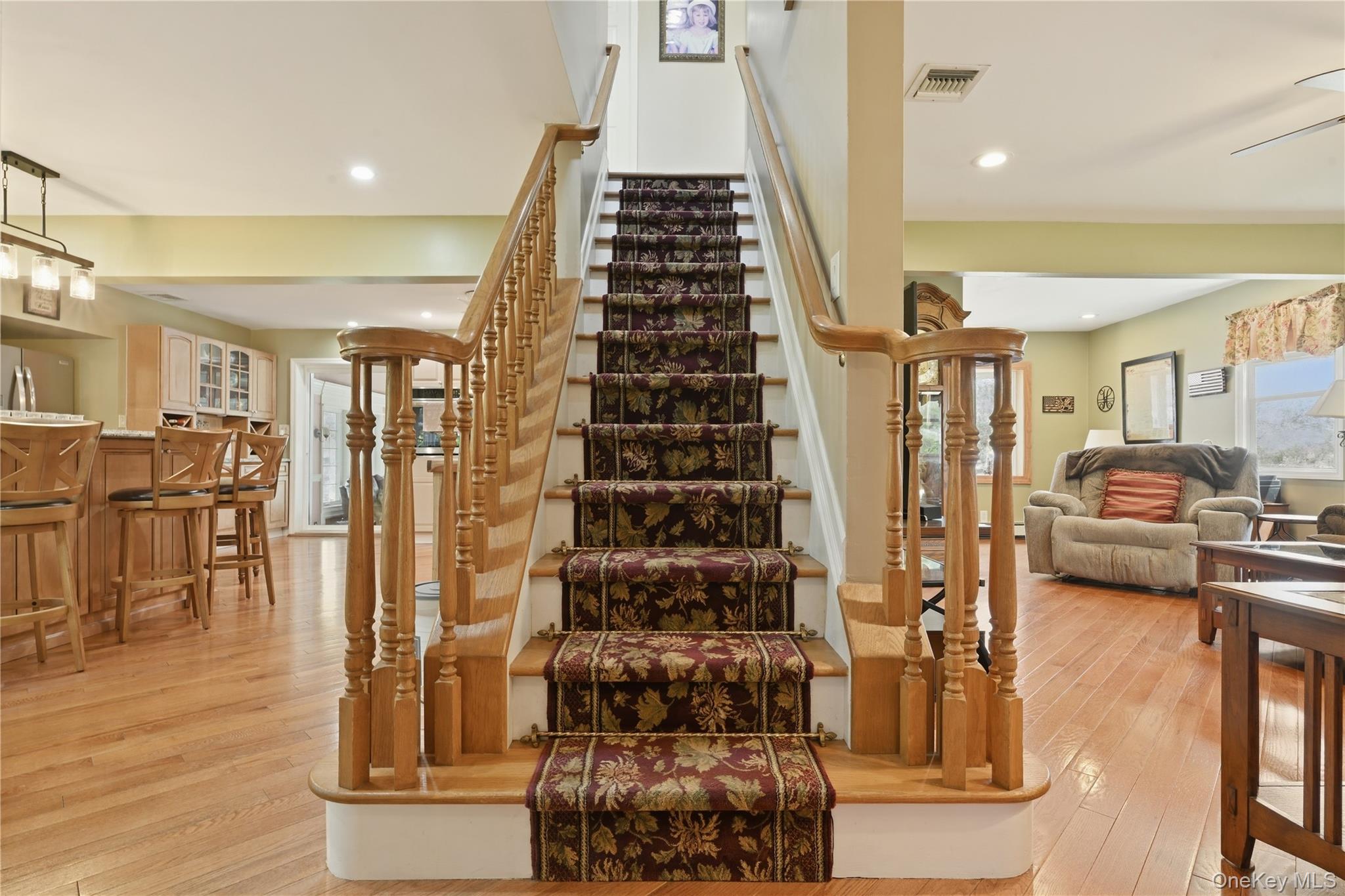 19 Berkshire Road Bethpage, NY 11714 - Photo 3 of 42