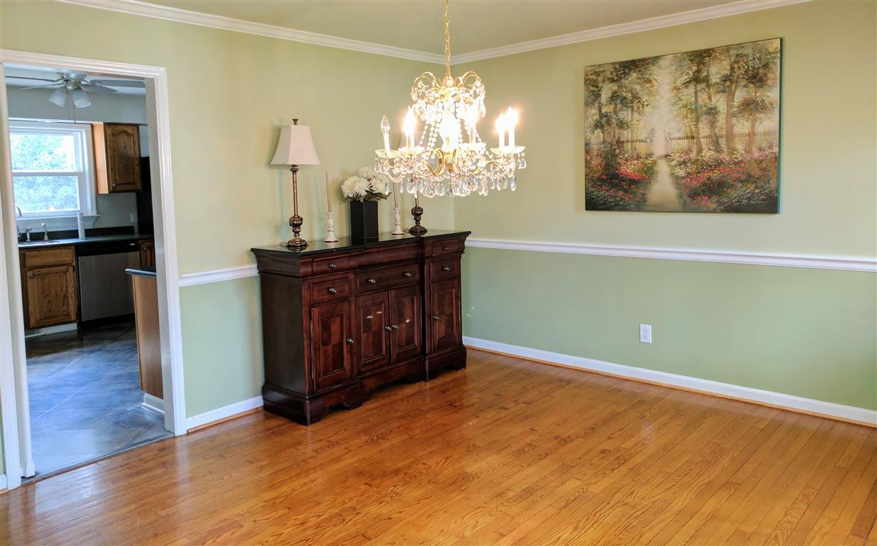 1004 Wofford Lane Raleigh, NC 27609 - Photo 5 of 13 Photo 5