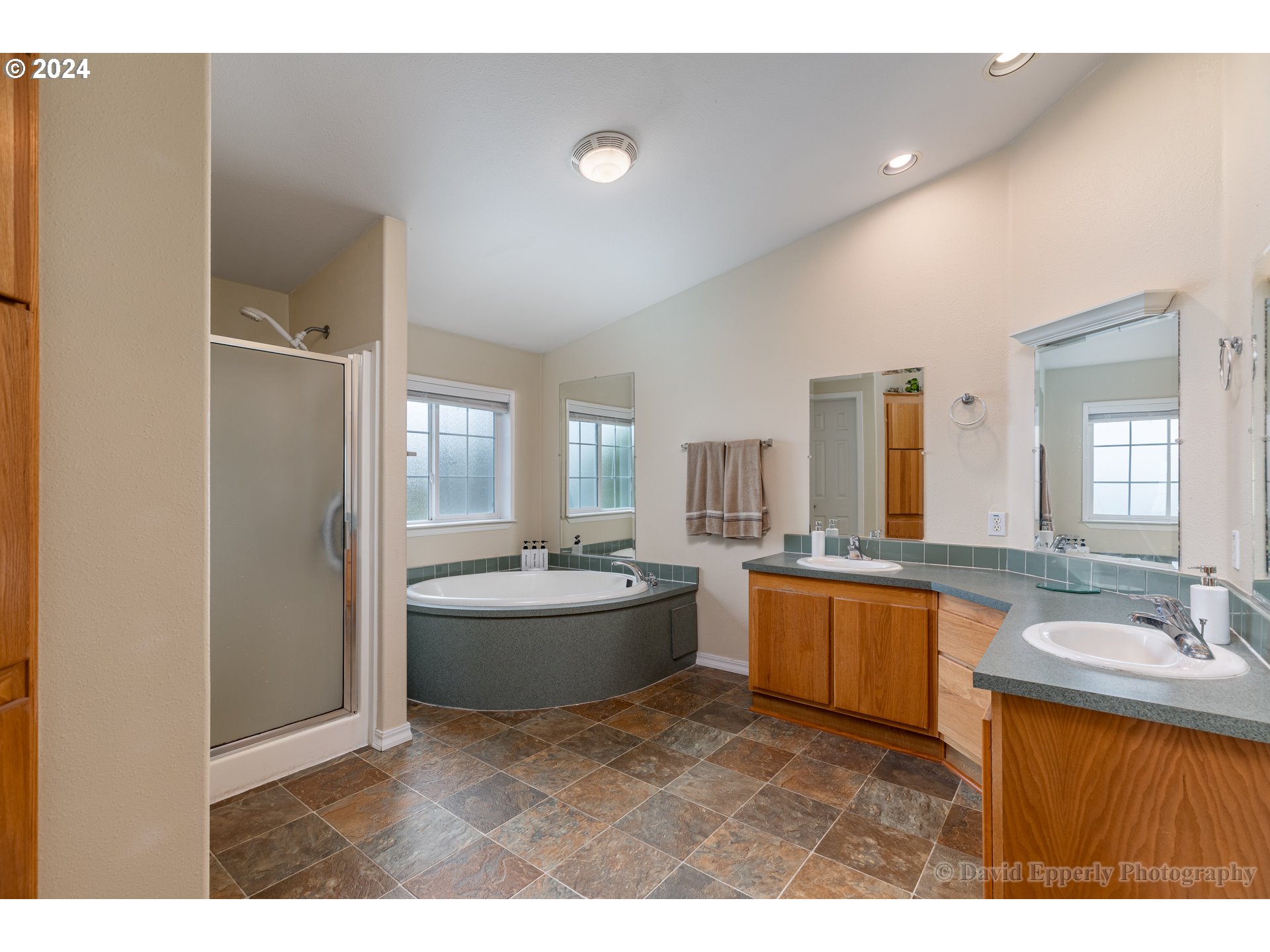 27765 Clark Road Deer Island, OR 97054 - Photo 15 of 38 Bathroom, Attached