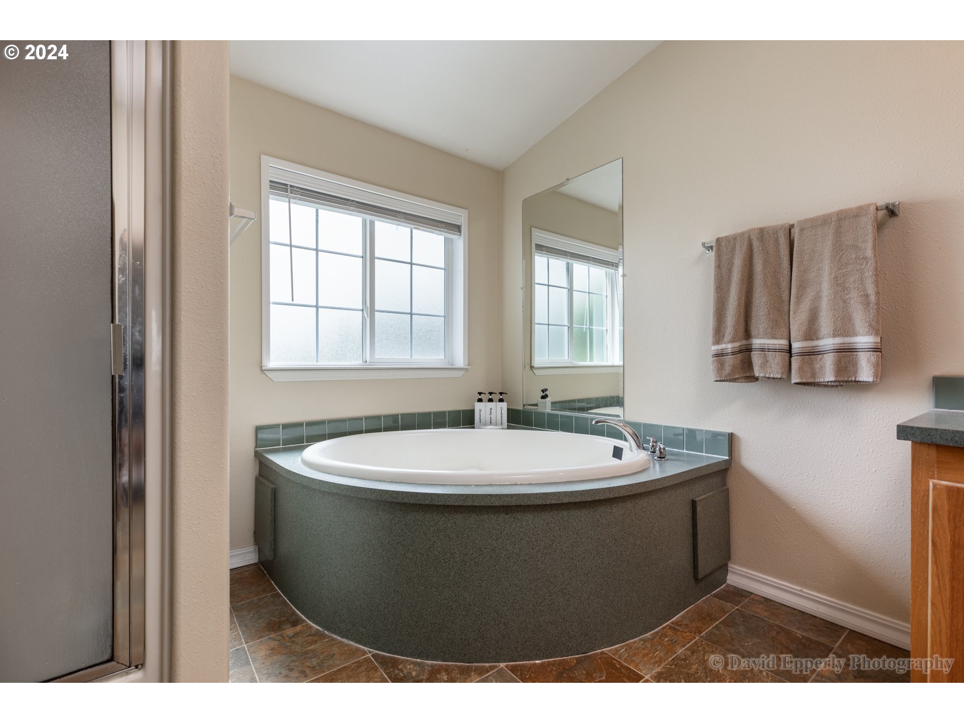 27765 Clark Road Deer Island, OR 97054 - Photo 17 of 38 Bathroom, Attached