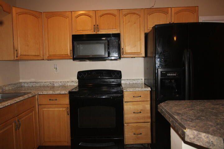 341 West 22nd Court Riviera Beach, FL 33404 - Photo 6 of 17 20241227001521799772000000-o