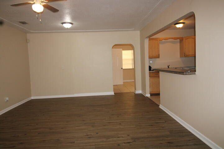 341 West 22nd Court Riviera Beach, FL 33404 - Photo 10 of 17 20241227001524085484000000-o