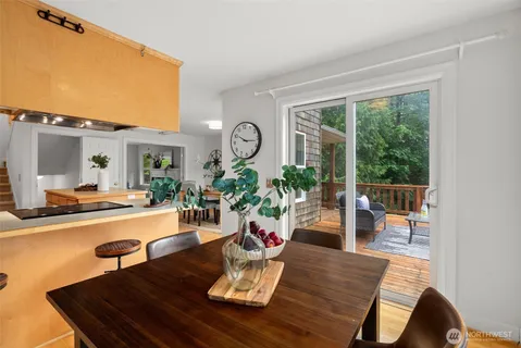 $1,390,000 | 5413 Welfare Avenue Northeast, Bainbridge Island, WA 98110