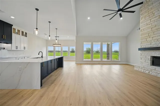 $649,999 | 110 Southeast Private Road 3178, Corsicana, TX 75109