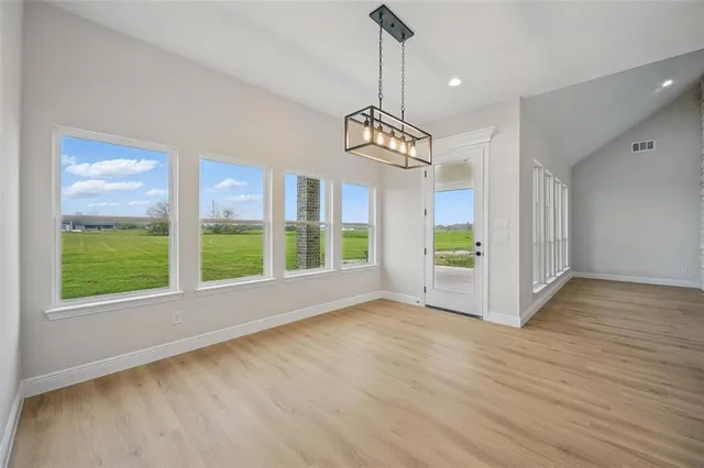 $649,999 | 110 Southeast Private Road 3178, Corsicana, TX 75109