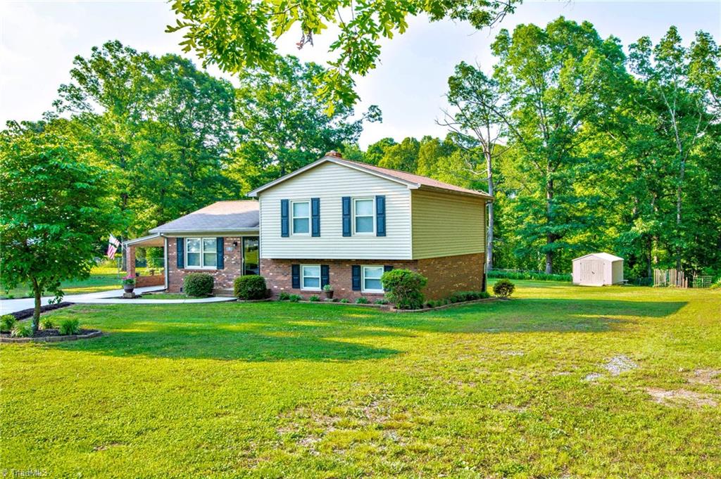 329 Ralph Miller Road Lexington, NC 27295 - Photo 5 of 30 Gallery Image 5