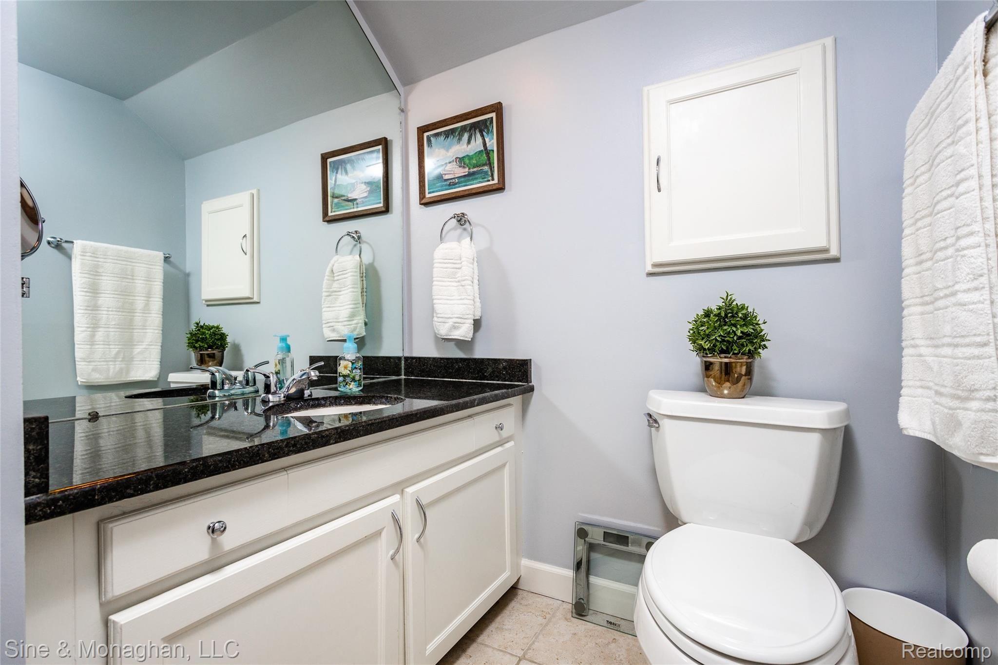 435 Barclay Road Grosse Pointe, MI 48236 - Photo 39 of 60 435 Barclay L012.jpg