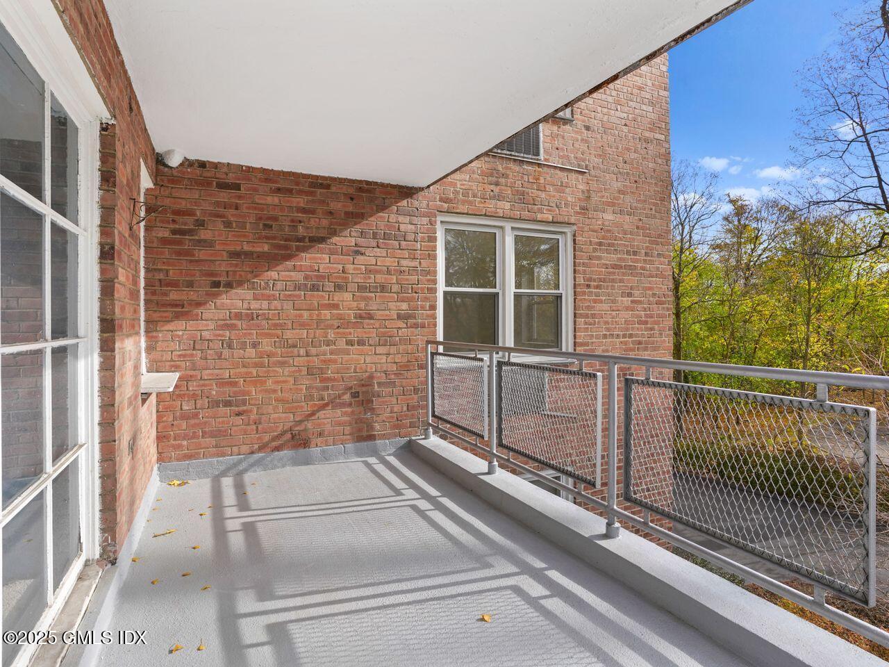 3 Putnam Hill, Unit 2B Greenwich, CT 06830 - Photo 20 of 23 a view of a balcony