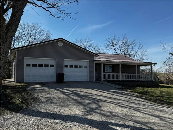 $370,000 | 21352 Highway 46, Maryville, MO 64468